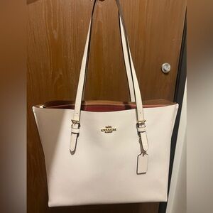Coach Mollie Tote Bag 
Length: 16.25"
Height: 11.25"
Width: 5.5"